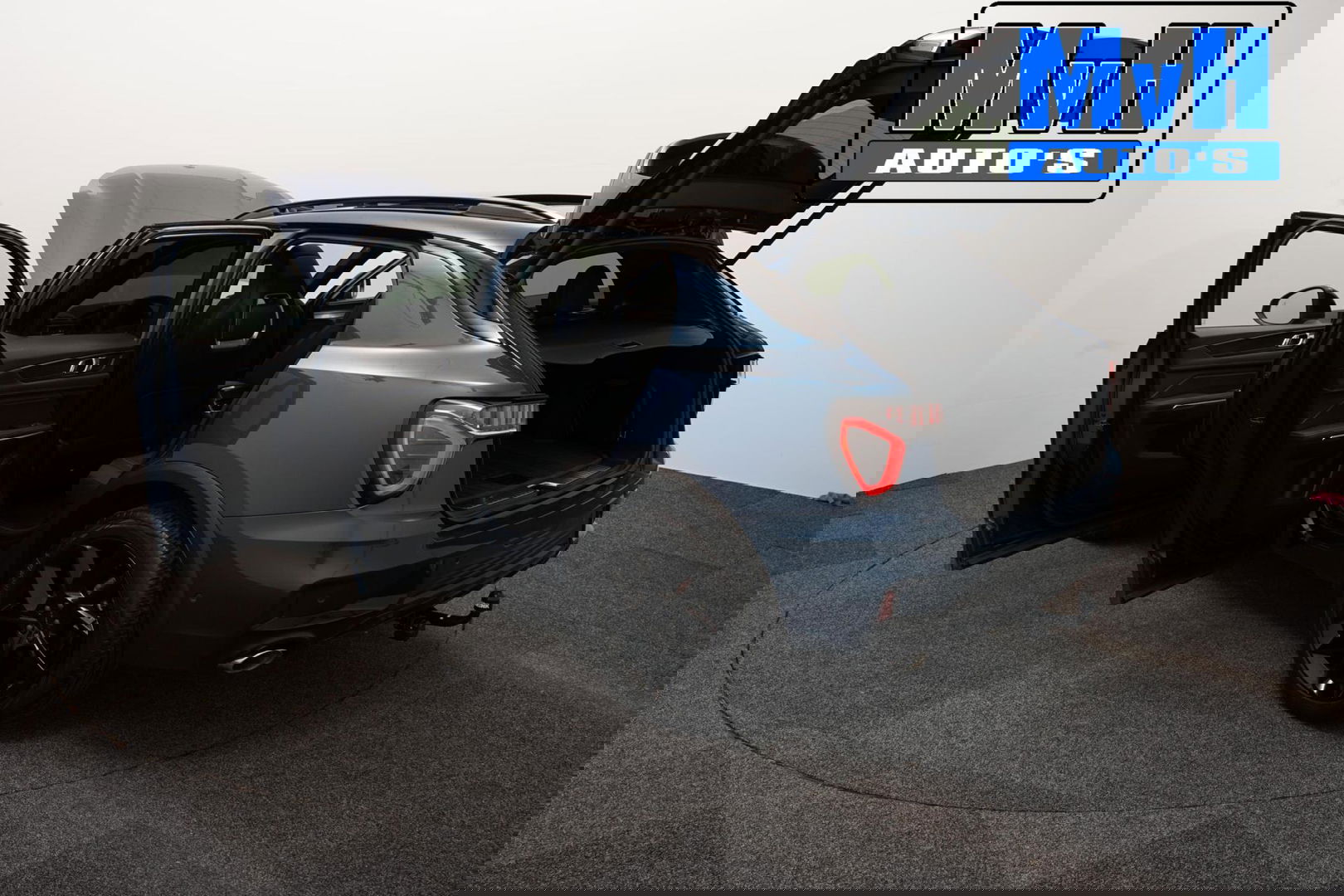 Lynk & Co 01 1.5 Hybride|FULL BLACK XL|ZWARTE.HEMEL|TREKH|NAP