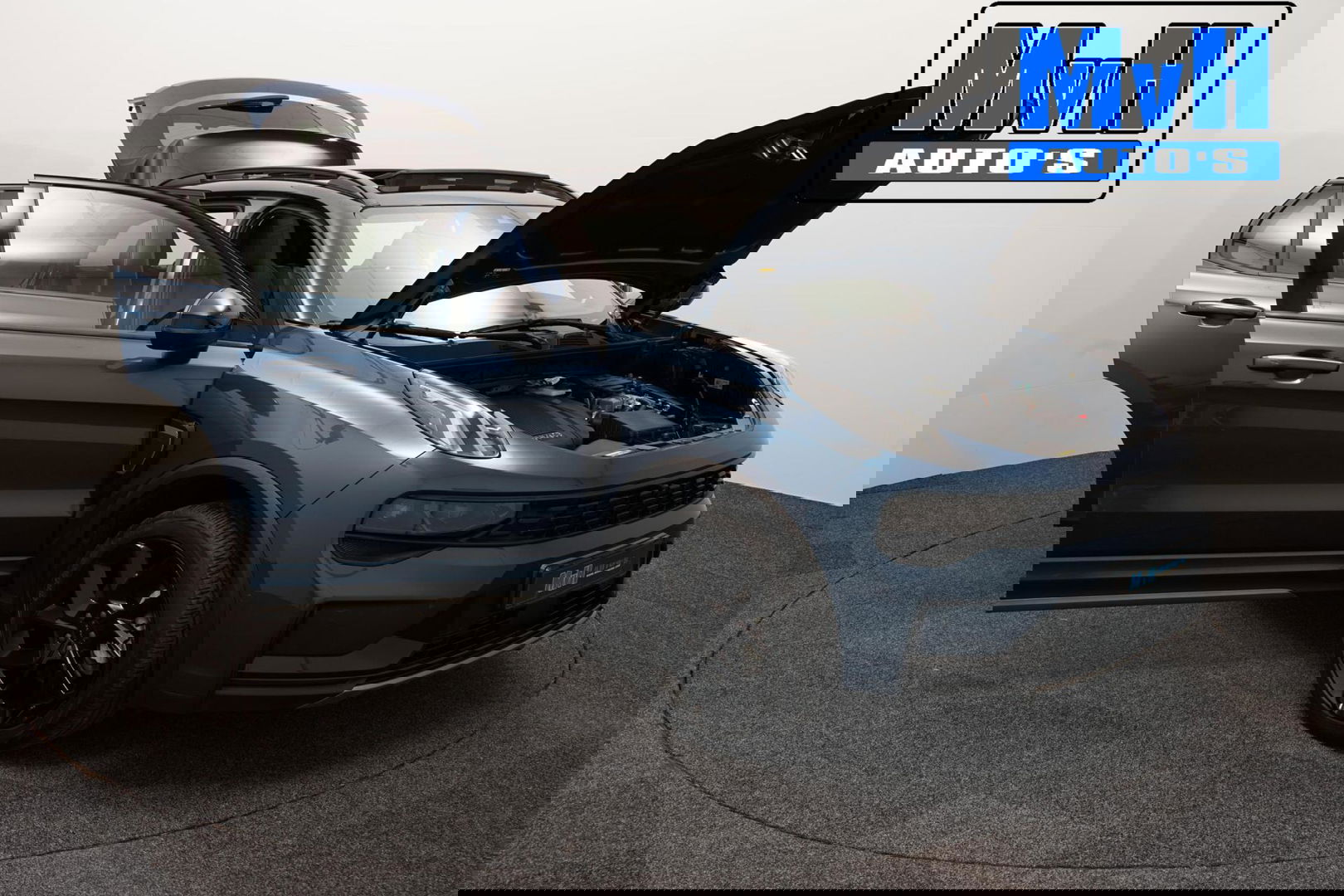 Lynk & Co 01 1.5 Hybride|FULL BLACK XL|ZWARTE.HEMEL|TREKH|NAP