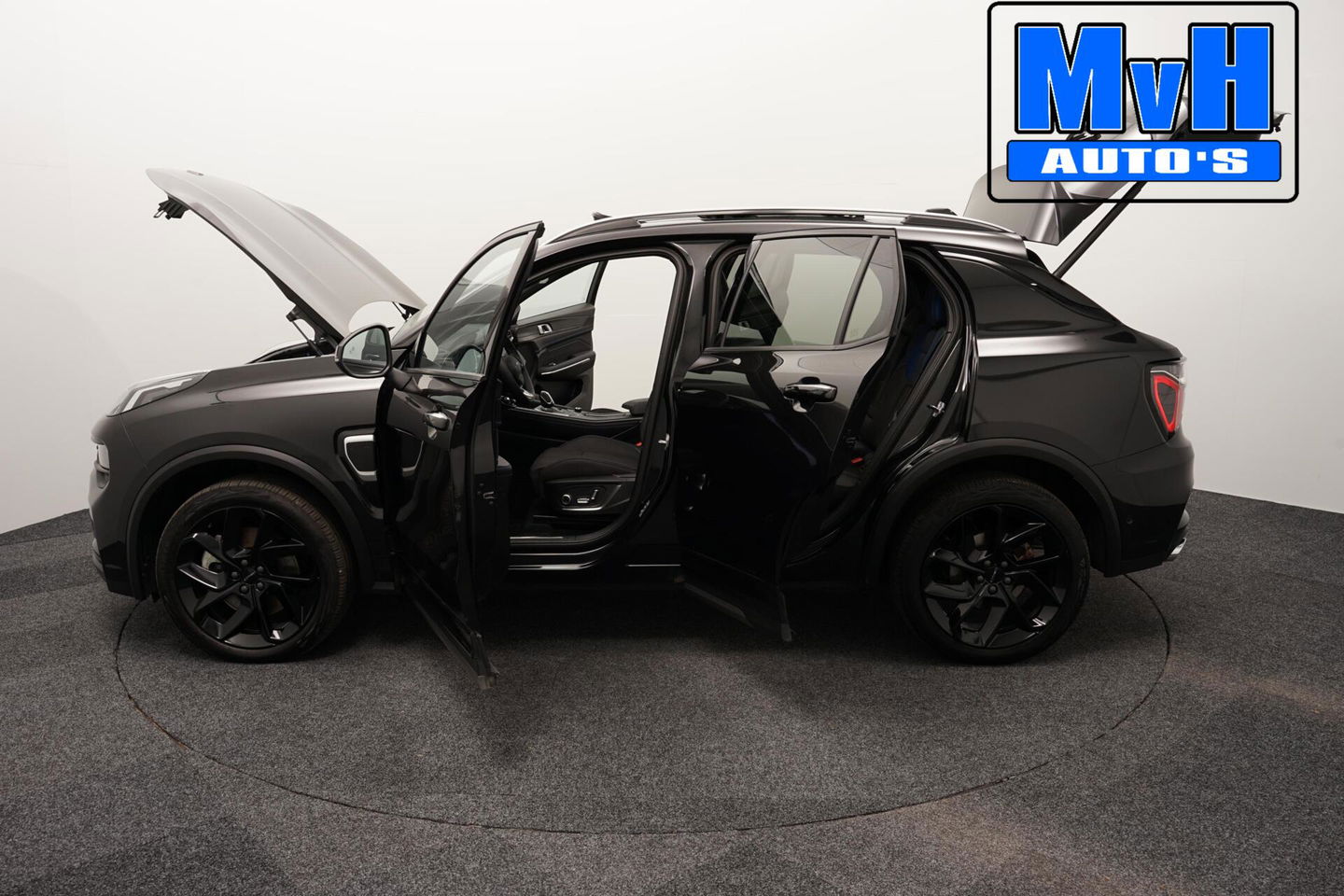 Lynk & Co 01 1.5 Hybride|FULL BLACK XXL|ZWARTE.HEMEL|360ºCAM