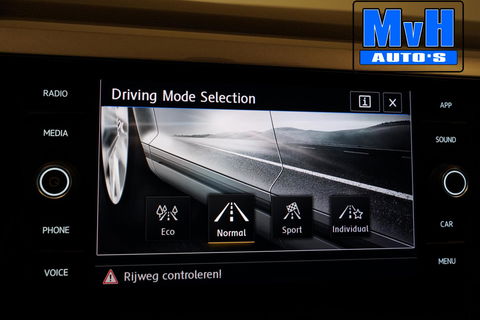 Volkswagen Polo 1.0 TSI Highline|TREKH|CAMERA|LED|CLIMA|ACC