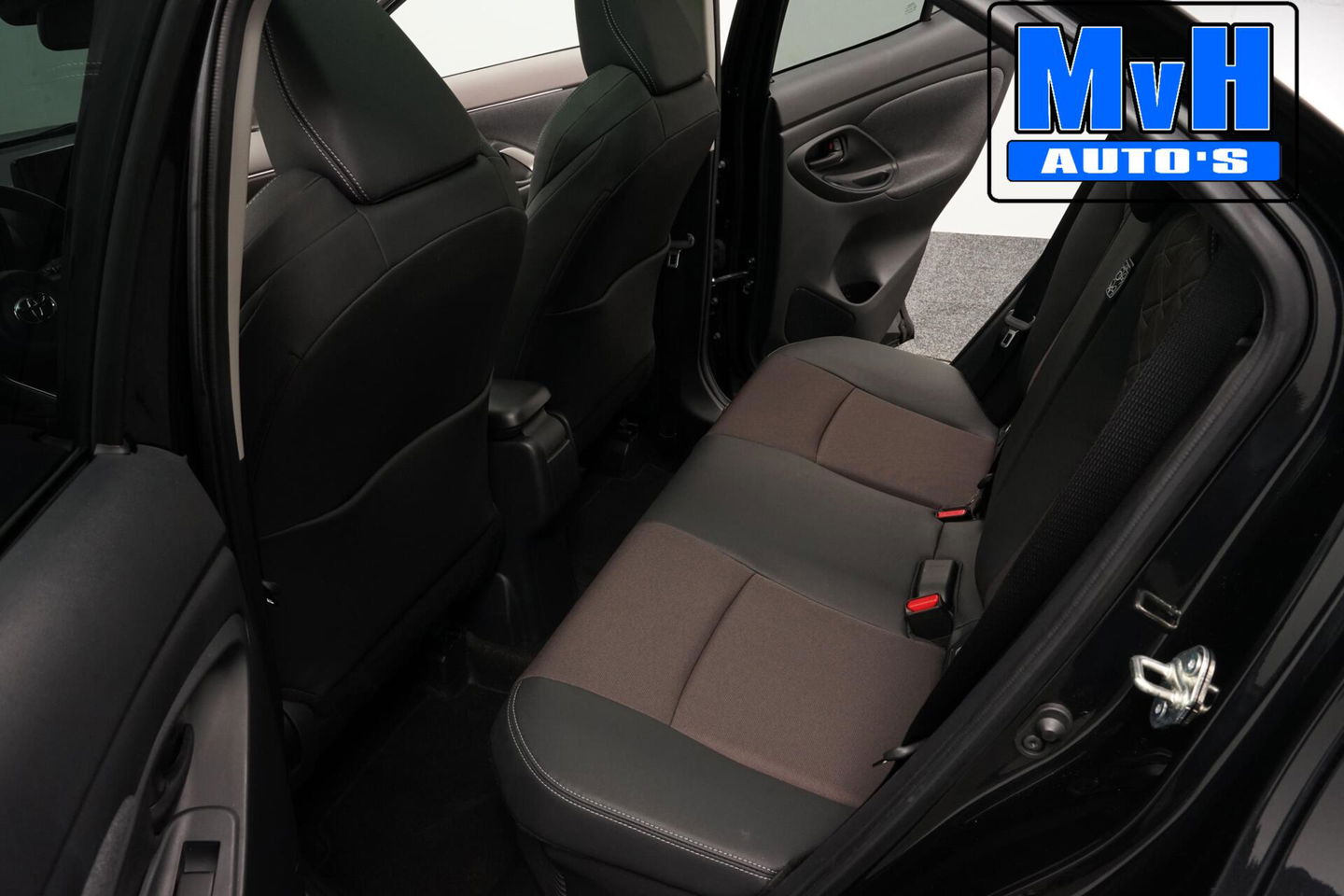 Toyota Yaris Cross 1.5 Hybrid Executive|PANO|JBL|LEER|TREKHAAK