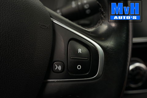 Renault Captur 1.3 TCe Intense|150PK|PANO|CAMERA|LED|TREKH