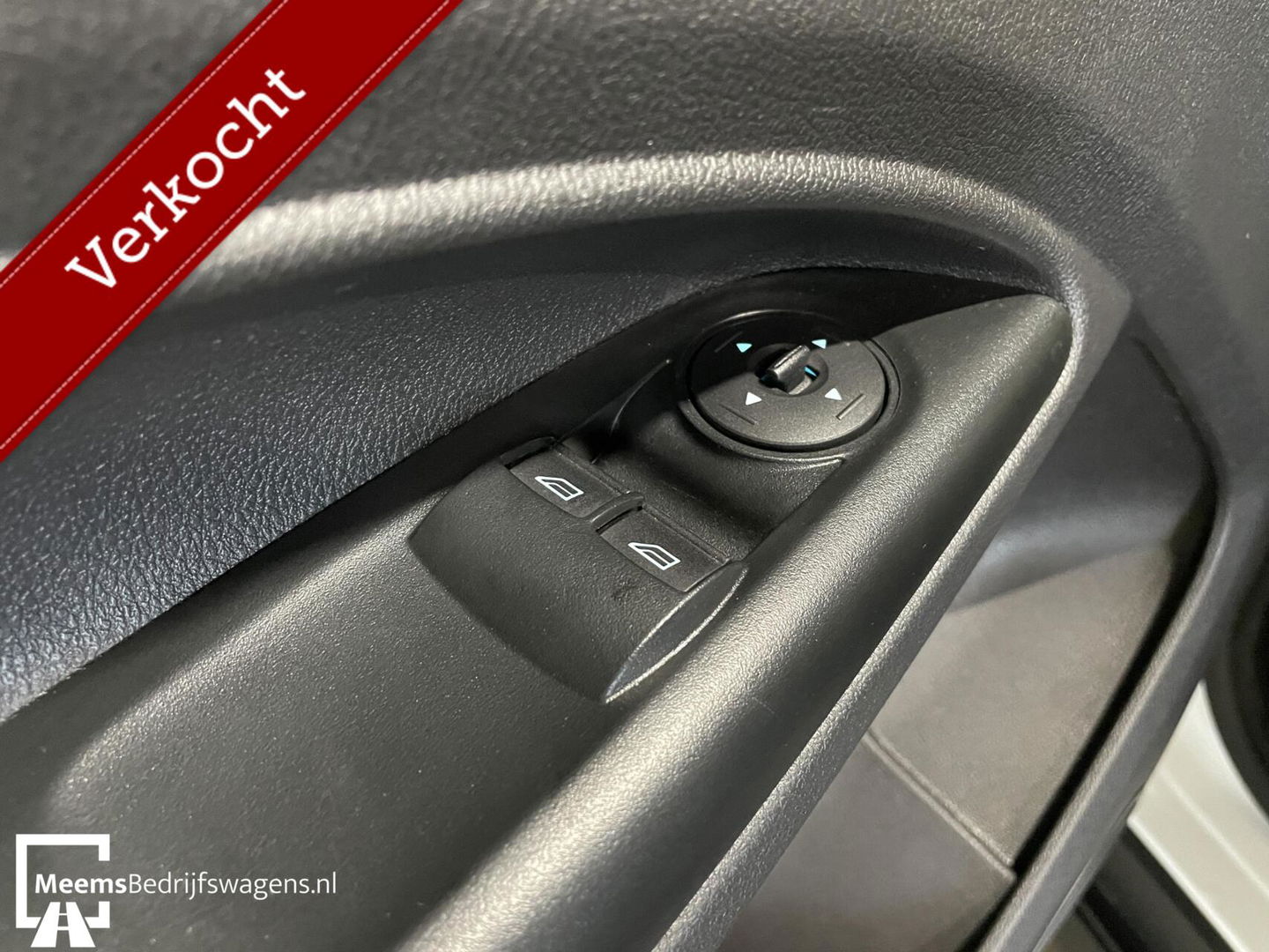 Ford Transit Connect L2 - AIRCO NAVI CAMERA PARKEERSEN 3PRS