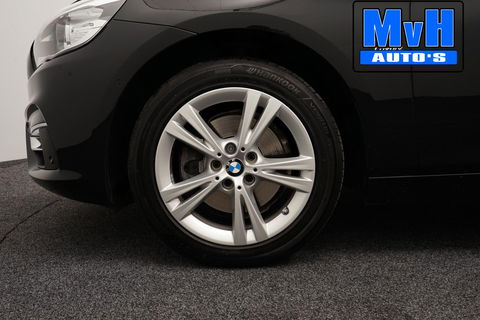 BMW 2 Serie Active Tourer 220i High Executive|LED|TREKH|HUD