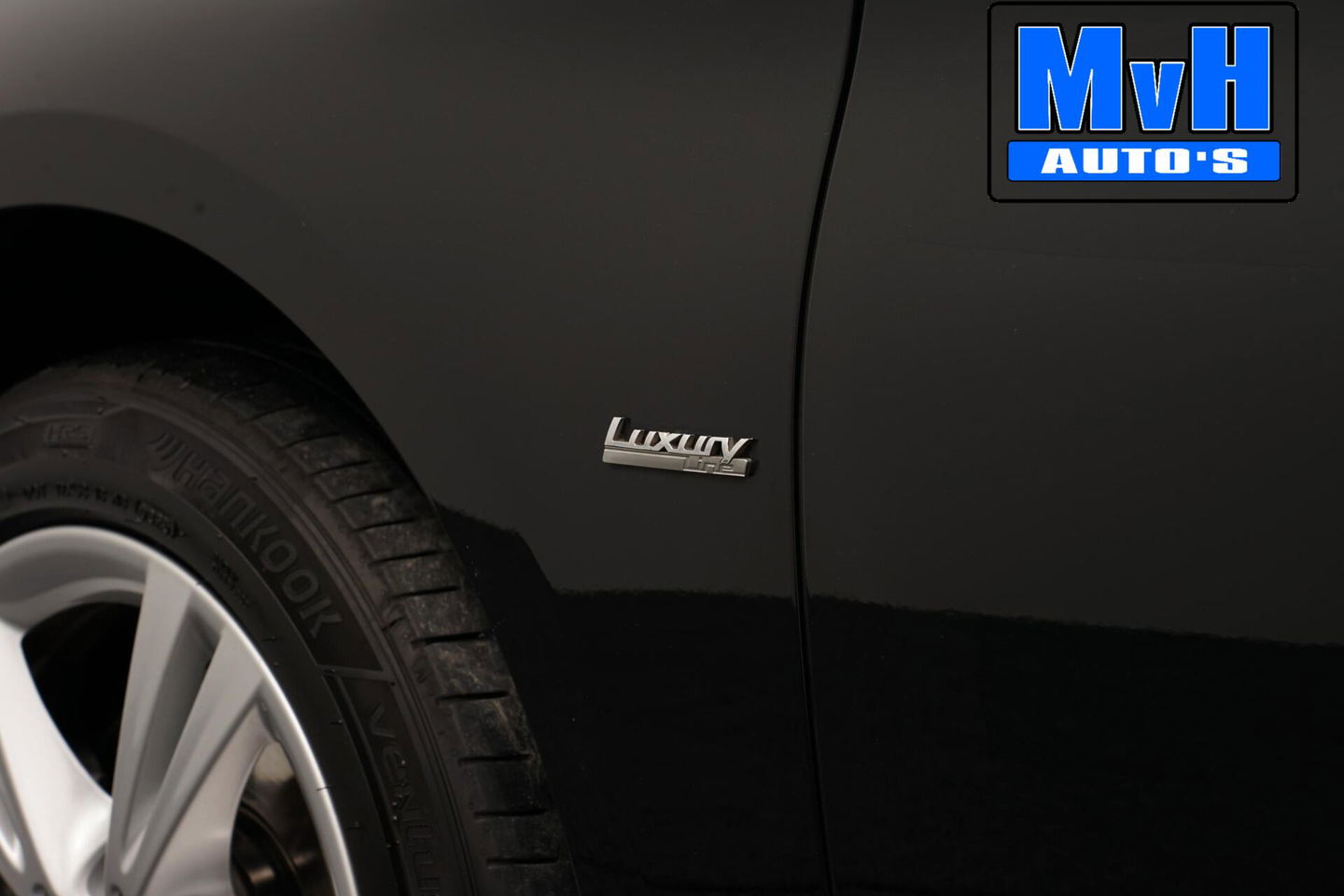 BMW 2 Serie Active Tourer 220i High Executive|LED|TREKH|HUD