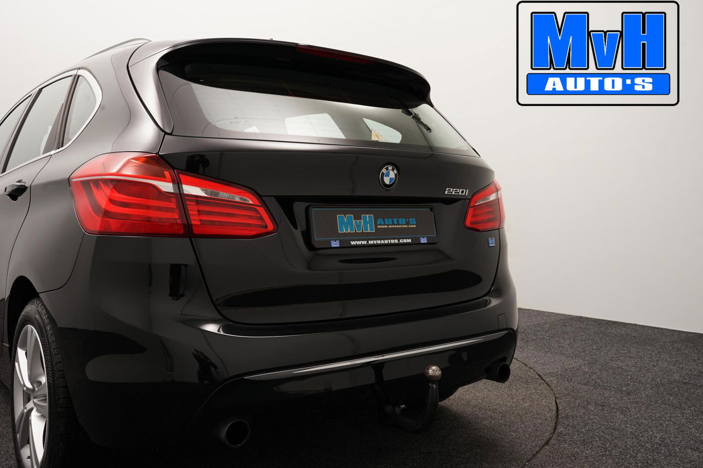 BMW 2 Serie Active Tourer 220i High Executive|LED|TREKH|HUD