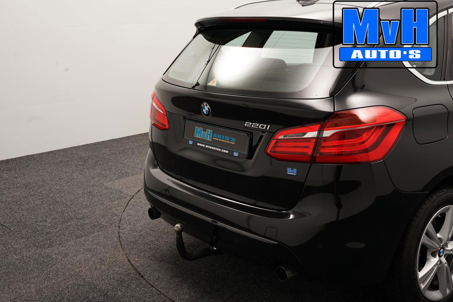 BMW 2 Serie Active Tourer 220i High Executive|LED|TREKH|HUD