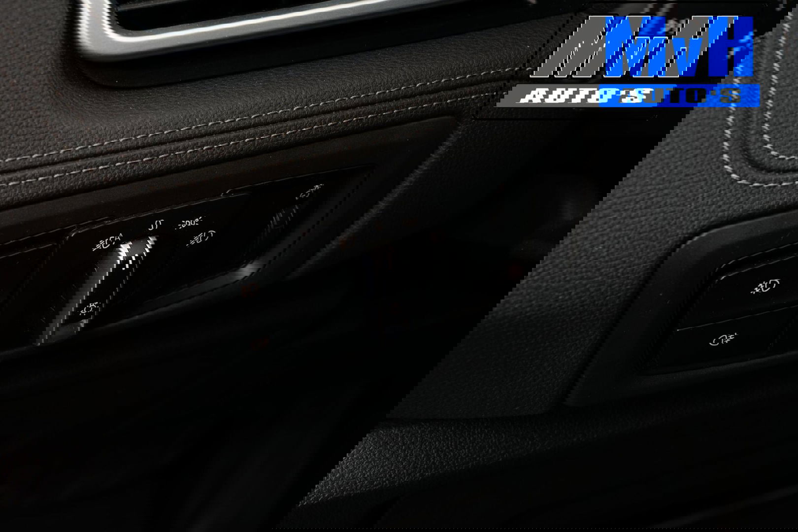 BMW 2 Serie Active Tourer 220i High Executive|LED|TREKH|HUD