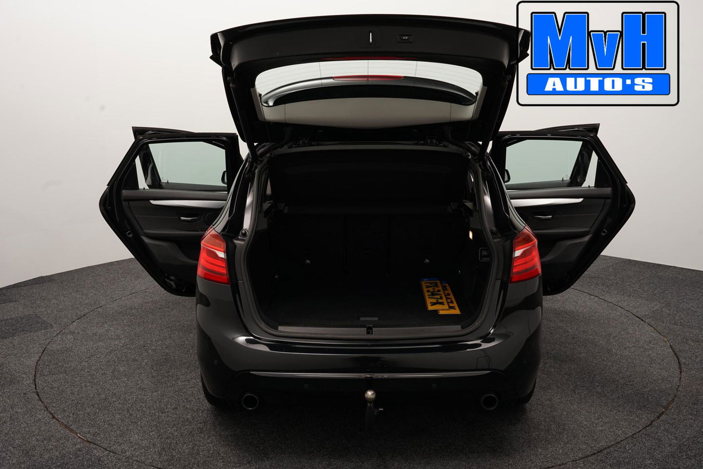 BMW 2 Serie Active Tourer 220i High Executive|LED|TREKH|HUD