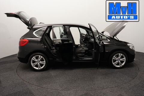 BMW 2 Serie Active Tourer 220i High Executive|LED|TREKH|HUD
