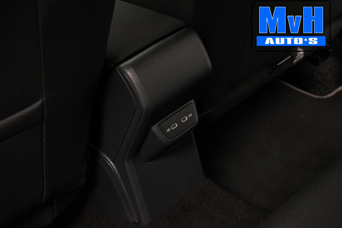 Volkswagen Taigo 1.0 TSI|STOELVERW|CAMERA|PDC|VIRTUAL|NAVI