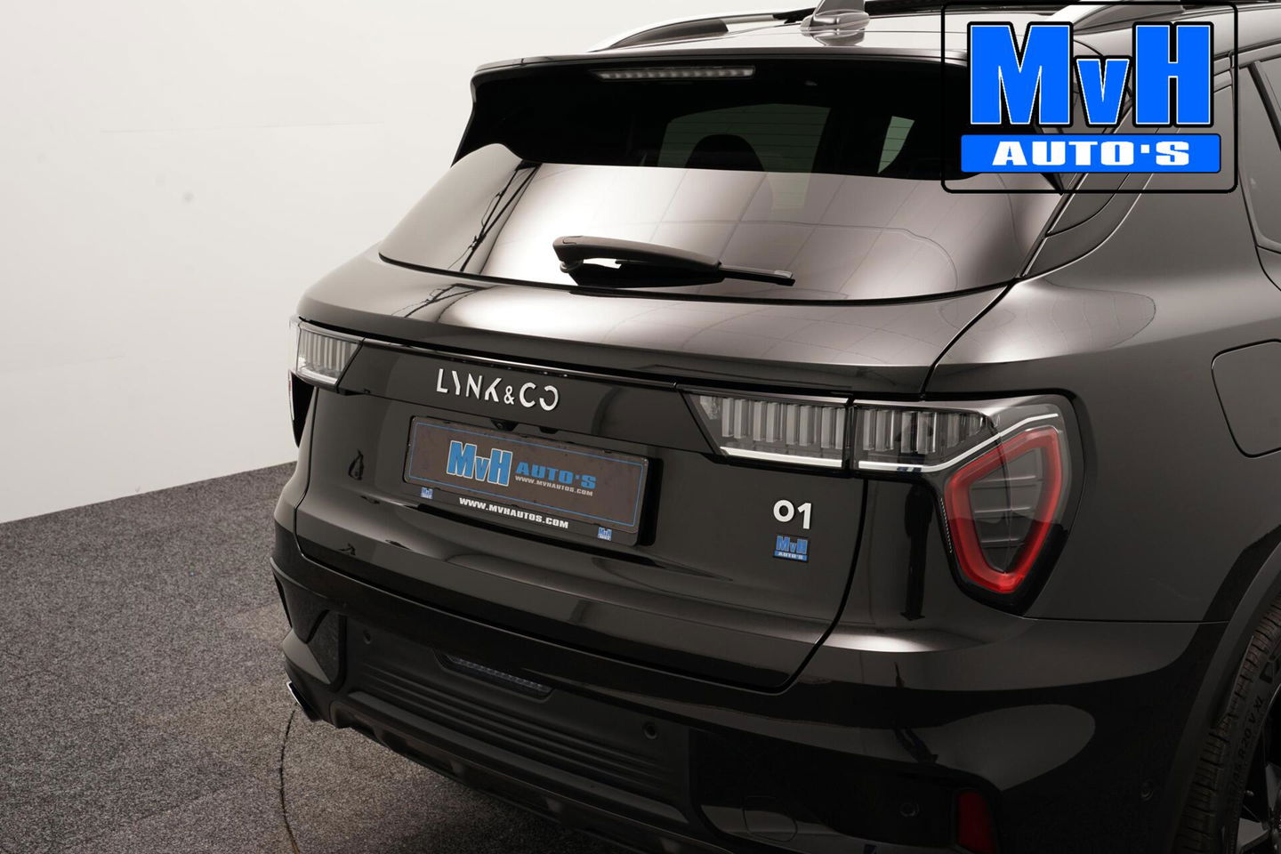 Lynk & Co 01 1.5 Hybride|FULL BLACK XL|ZWARTE.HEMEL|NAP|PANO