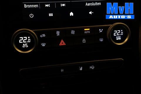 Renault Megane E-Tech Estate 1.6 Plug-In Hybrid 160 Intens