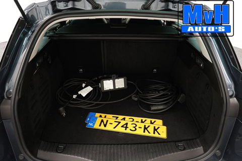 Renault Megane E-Tech Estate 1.6 Plug-In Hybrid 160 Intens