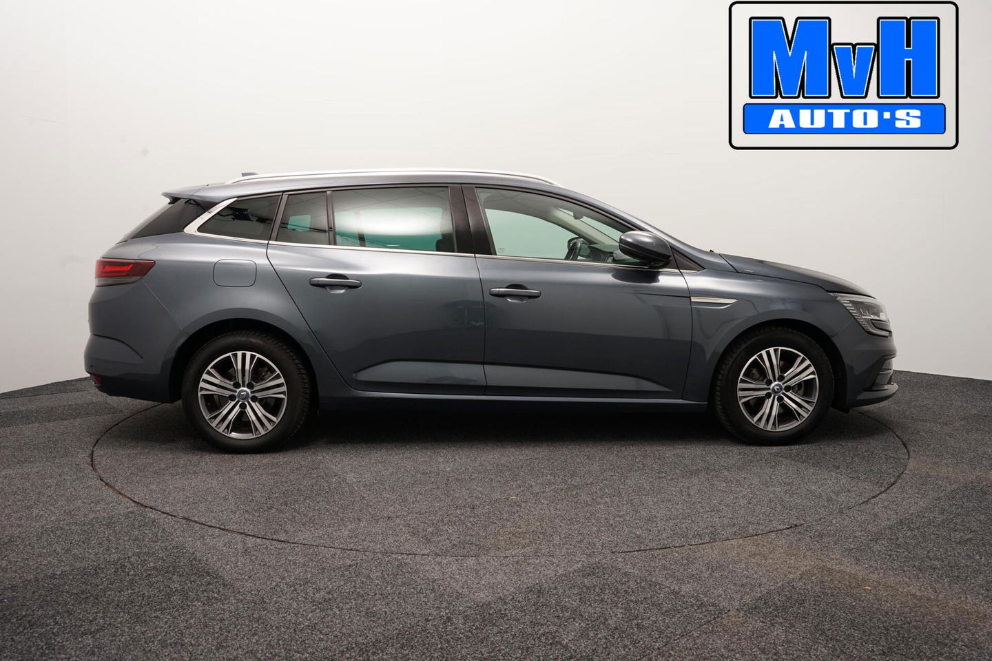 Renault Megane E-Tech Estate 1.6 Plug-In Hybrid 160 Intens