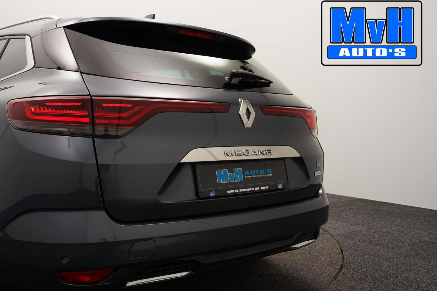 Renault Megane E-Tech Estate 1.6 Plug-In Hybrid 160 Intens