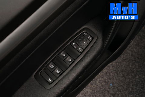 Renault Megane E-Tech Estate 1.6 Plug-In Hybrid 160 Intens