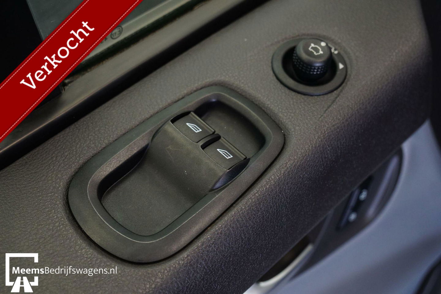 Ford Transit Custom 330 2.2 TDCI L2H1 - Airco - Cruis - Navi