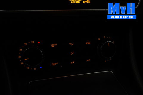 Mercedes-Benz CLA Shooting Brake 180 AMG|TREKH|CARPLAY|LED