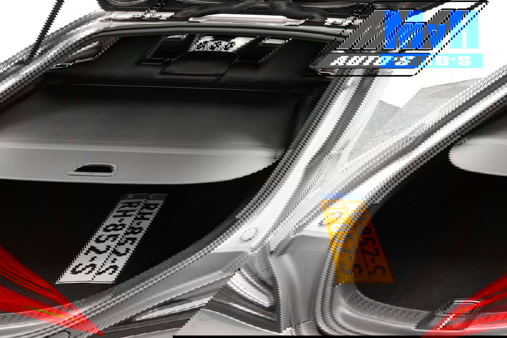 Mercedes-Benz CLA Shooting Brake 180 AMG|TREKH|CARPLAY|LED