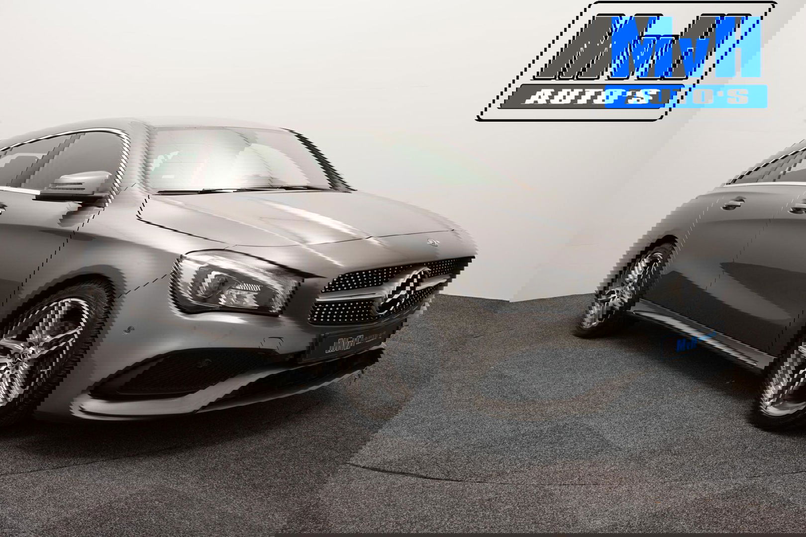 Mercedes-Benz CLA Shooting Brake 180 AMG|TREKH|CARPLAY|LED