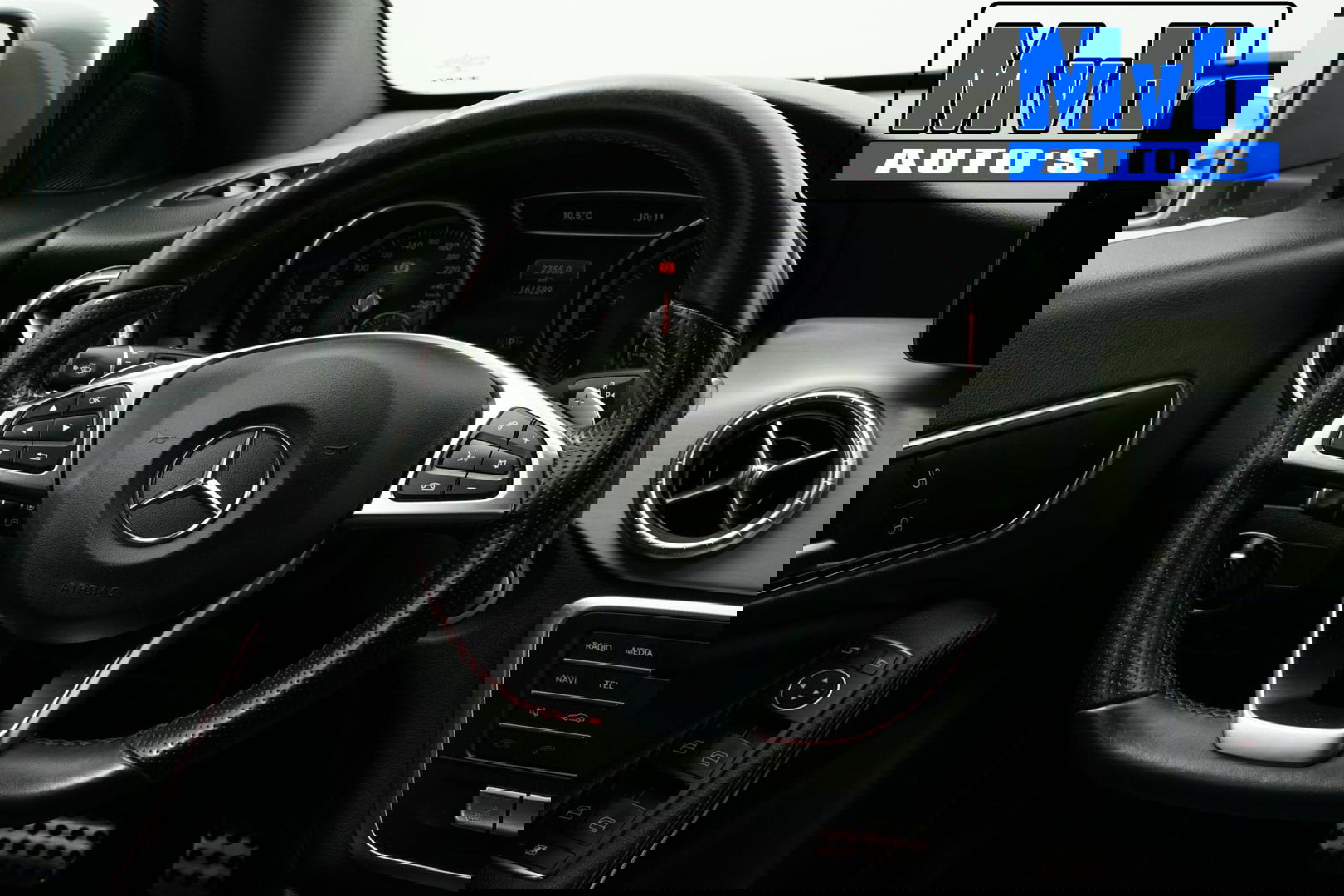 Mercedes-Benz CLA Shooting Brake 180 AMG|TREKH|CARPLAY|LED