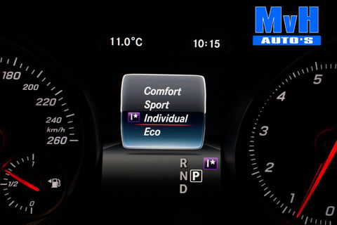 Mercedes-Benz CLA Shooting Brake 180 AMG|TREKH|CARPLAY|LED