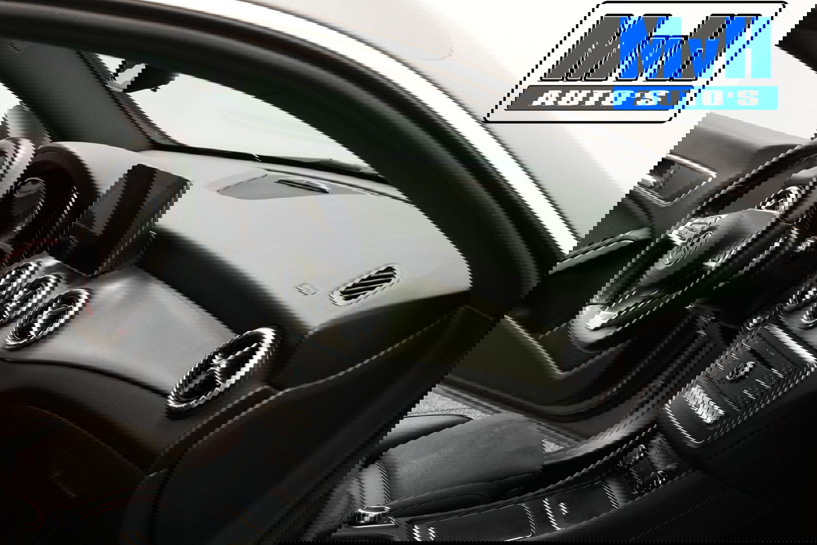 Mercedes-Benz CLA Shooting Brake 180 AMG|TREKH|CARPLAY|LED