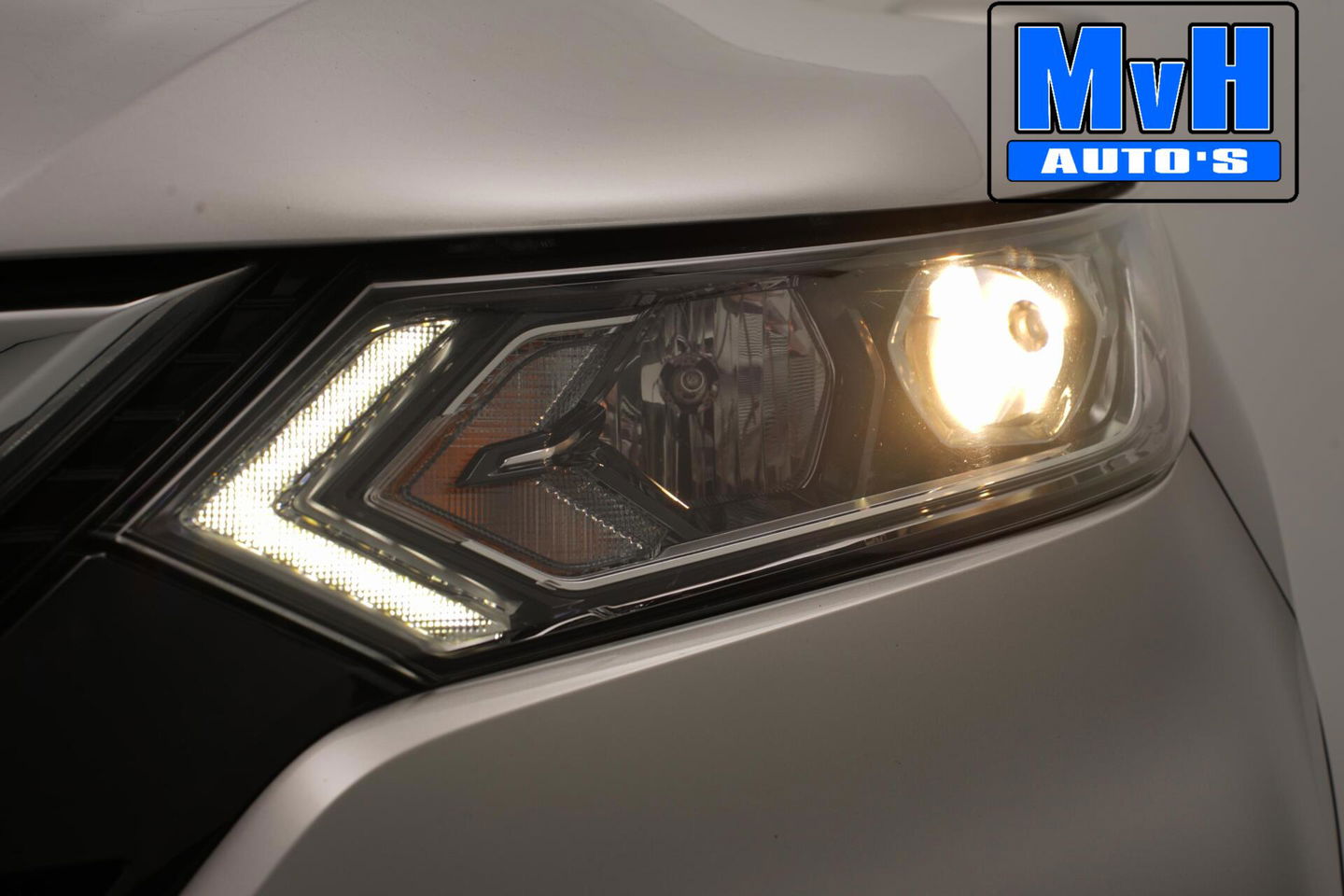 Nissan QASHQAI 1.3 DIG-T Business Edition|PANO|TREKH|CAMERA