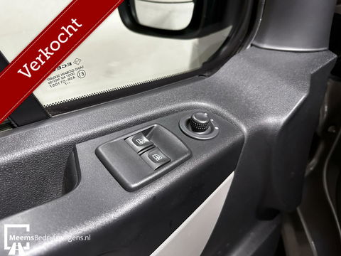 Renault Trafic L2H1 - AIRCO CRUISE CARPLAY PARKEERSENS 3pers