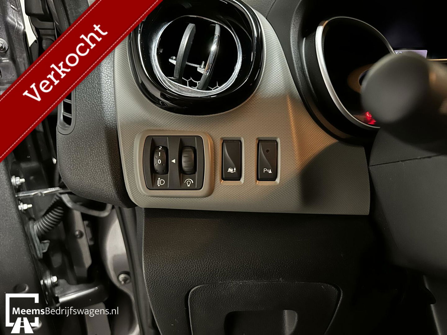 Renault Trafic L2H1 - AIRCO CRUISE CARPLAY PARKEERSENS 3pers