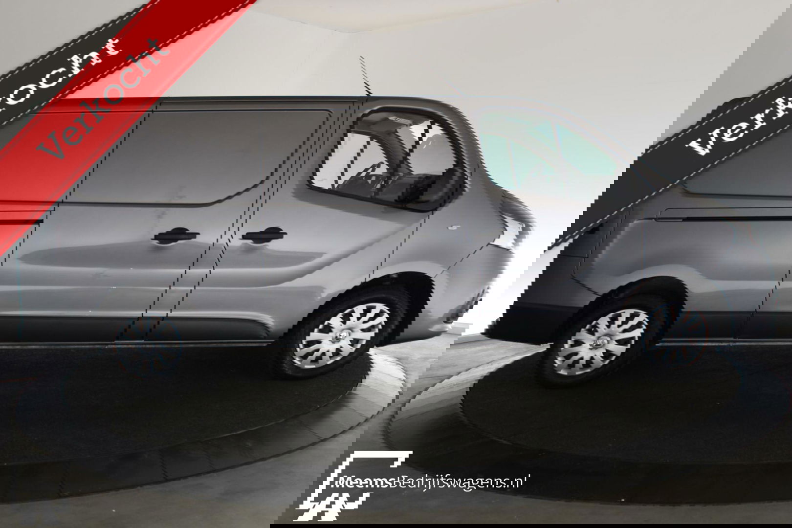 Renault Trafic L2H1 - AIRCO CRUISE CARPLAY PARKEERSENS 3pers