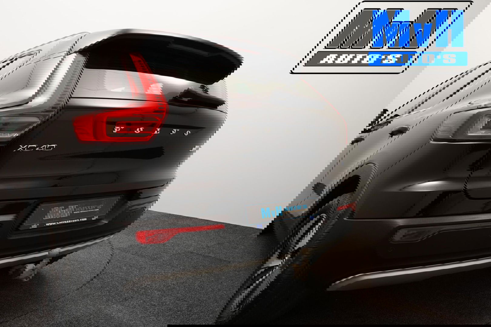 Volvo XC40 1.5 T5 Recharge Inscription Expression|TREKH|LED