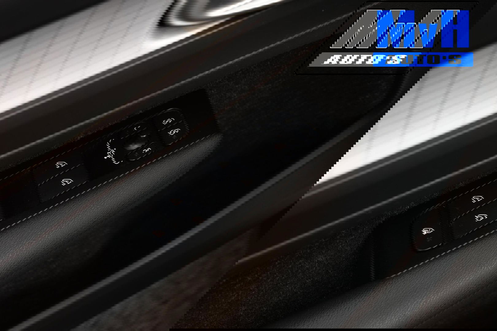 Volvo XC40 1.5 T5 Recharge Inscription Expression|TREKH|LED