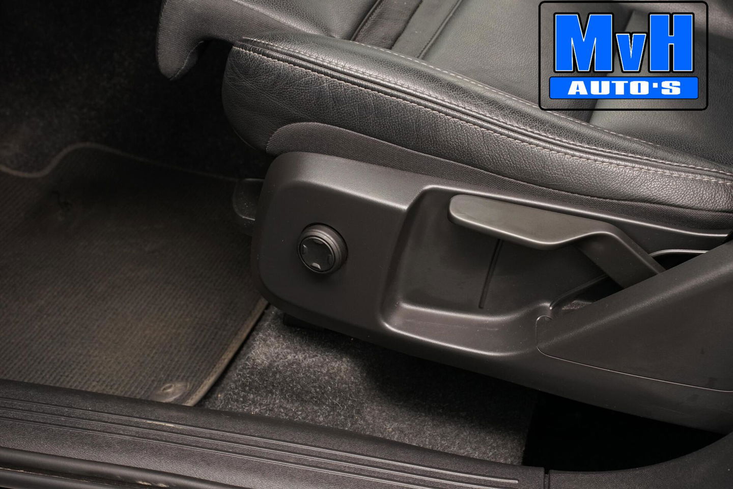 Volvo XC40 1.5 T5 Recharge R-Design|STOEL/STUUR.VERW|CAMERA