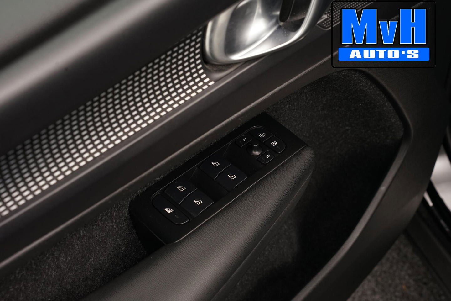 Volvo XC40 1.5 T5 Recharge R-Design|STOEL/STUUR.VERW|CAMERA