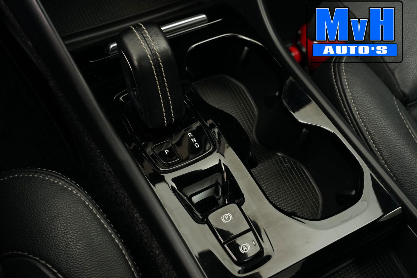 Volvo XC40 1.5 T5 Recharge R-Design|PANO|STOEL/STUUR.VERW