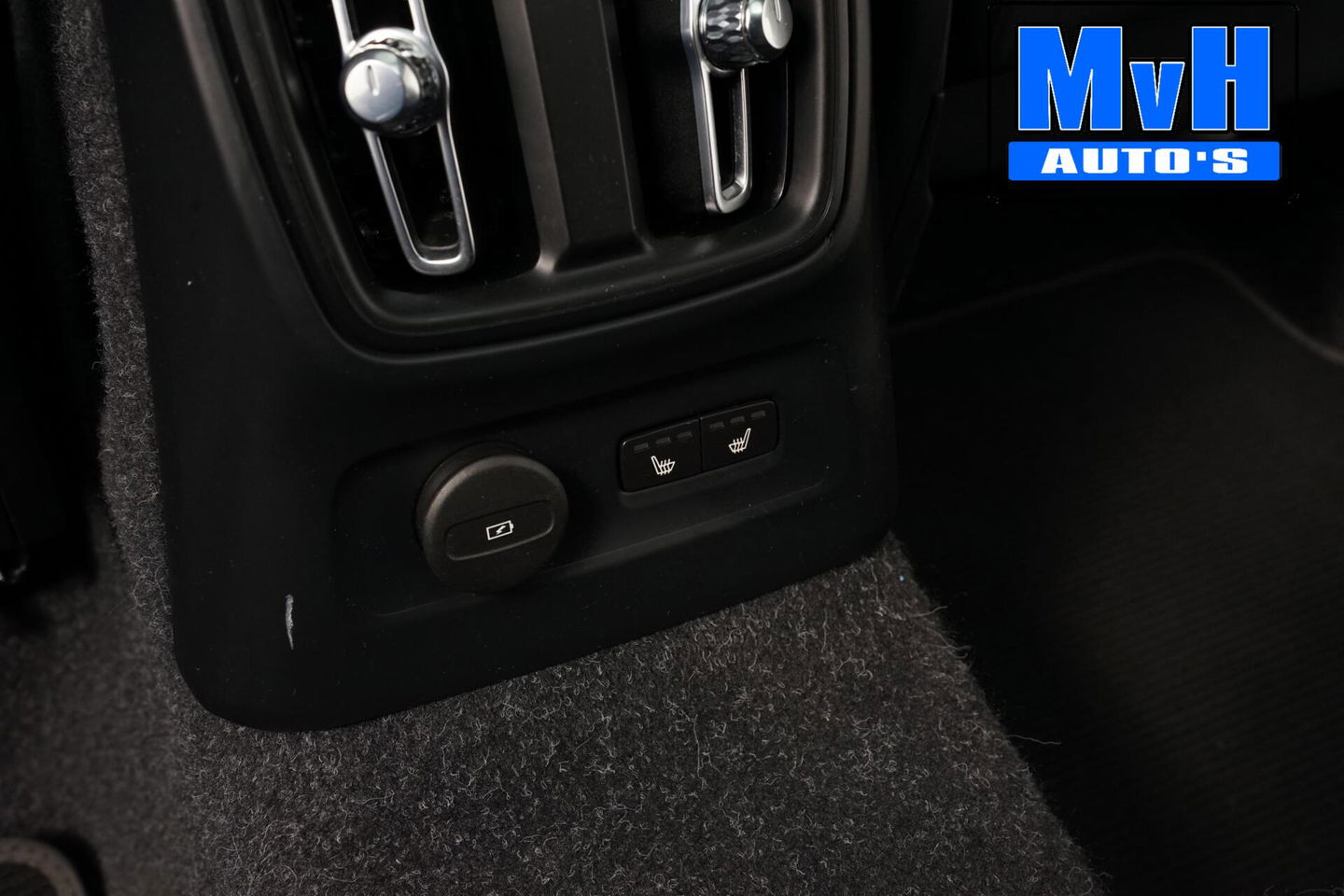 Volvo XC40 1.5 T5 Recharge R-Design|PANO|STOEL/STUUR.VERW