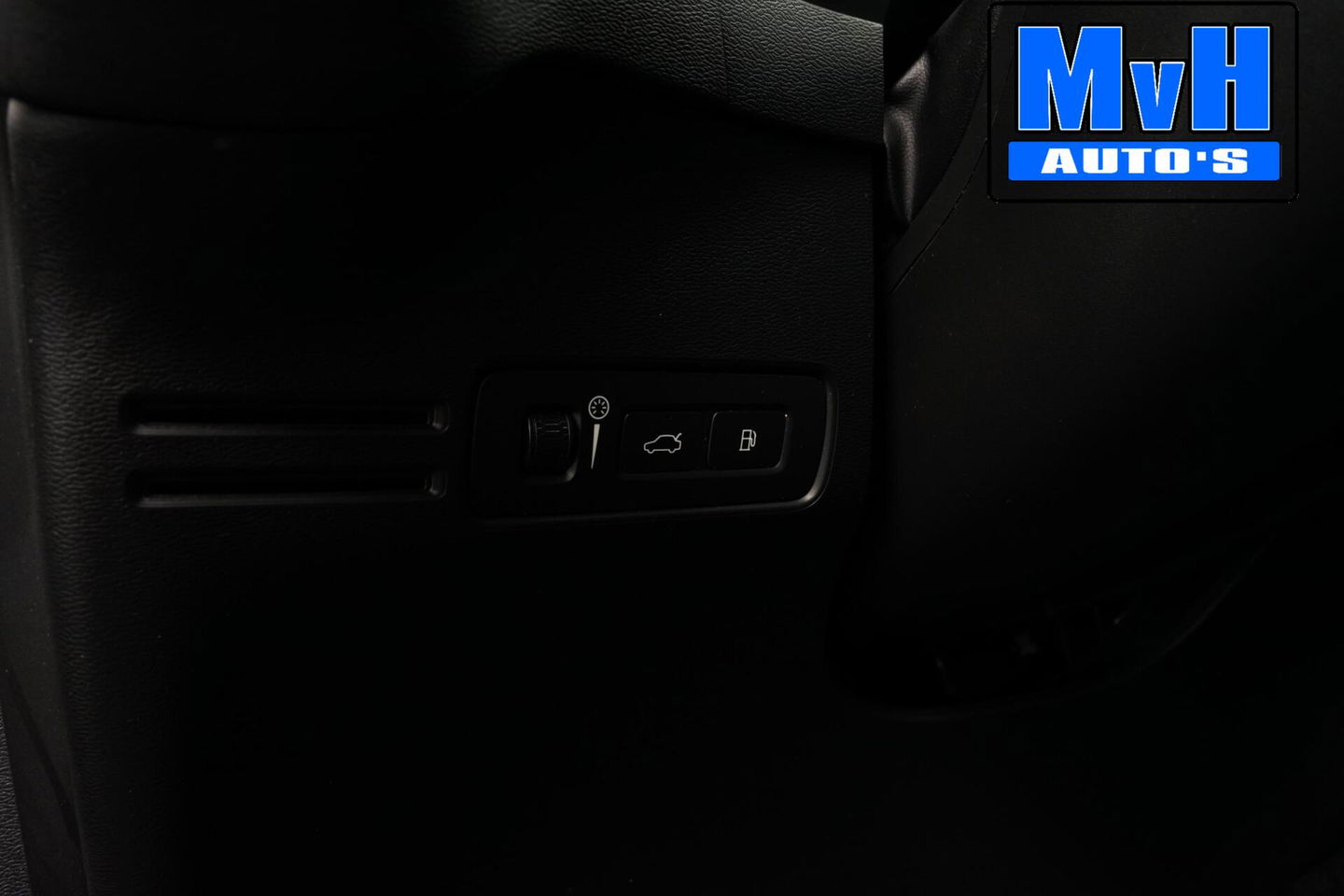 Volvo XC40 1.5 T5 Recharge R-Design|PANO|STOEL/STUUR.VERW