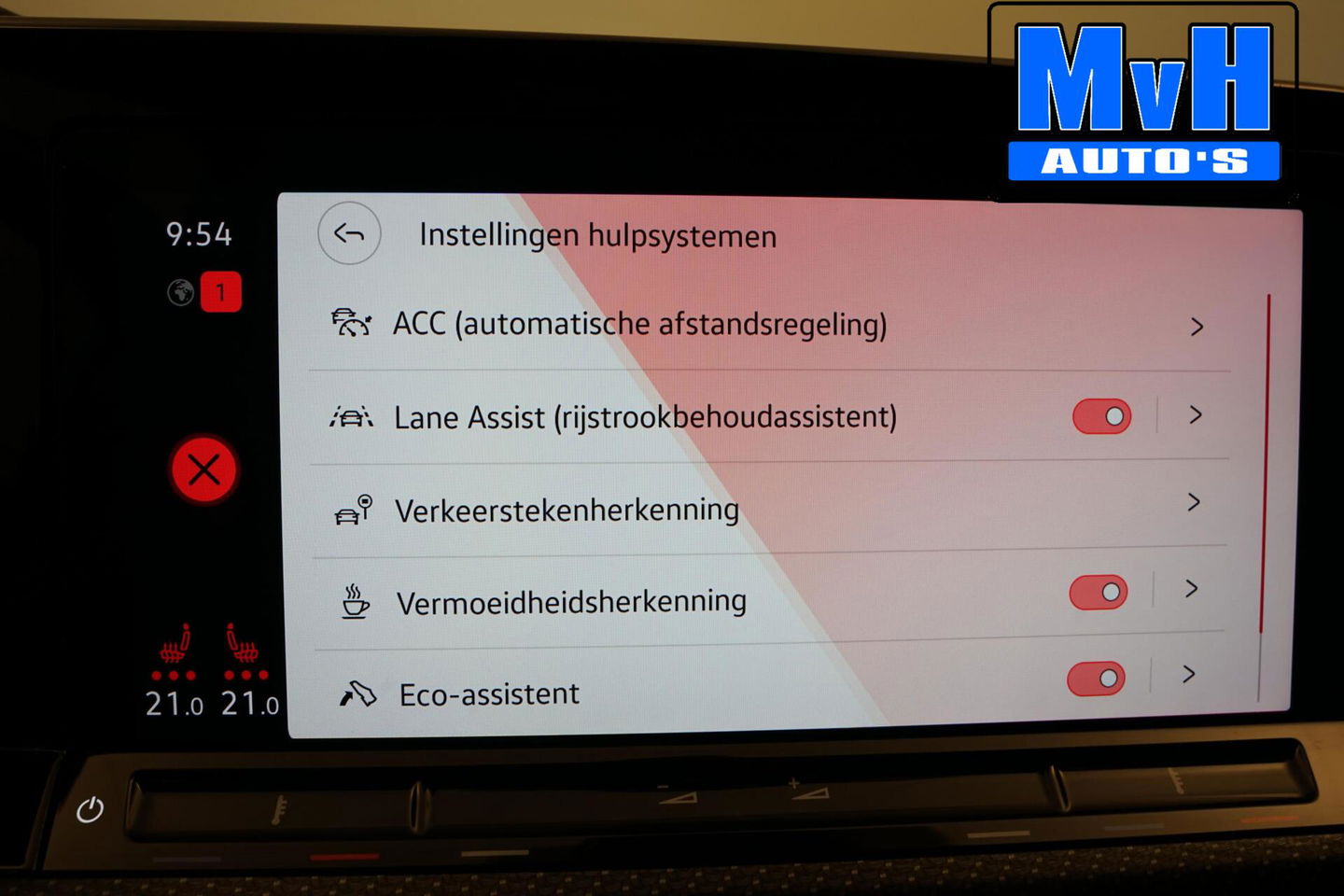 Volkswagen Golf 1.5 eTSI R-Line|PANO|IQ-LIGHT|SPORTSTOEL|LUXE!