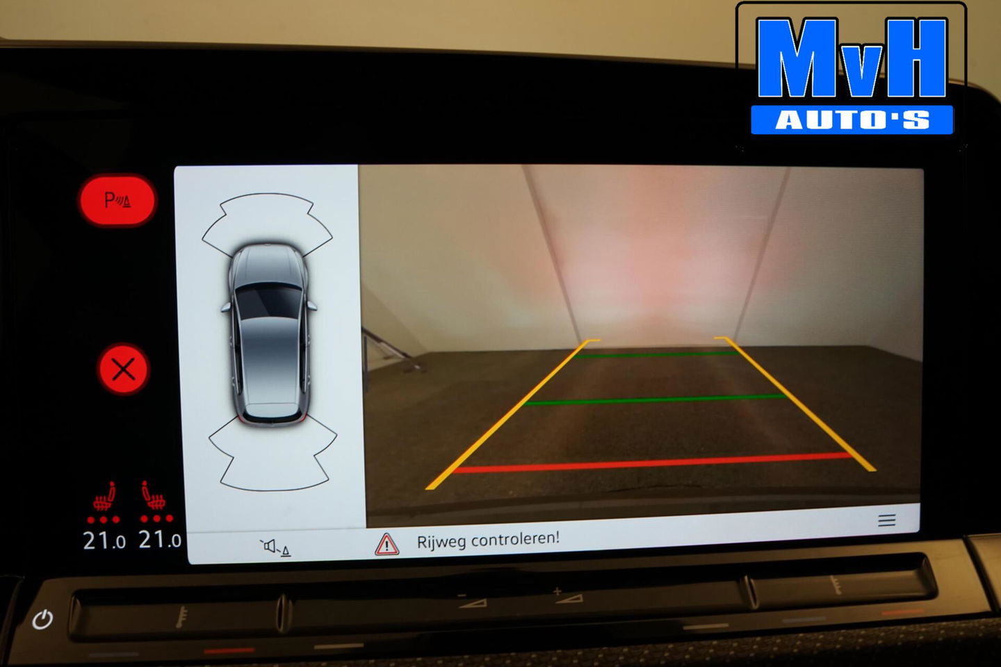 Volkswagen Golf 1.5 eTSI R-Line|PANO|IQ-LIGHT|SPORTSTOEL|LUXE!