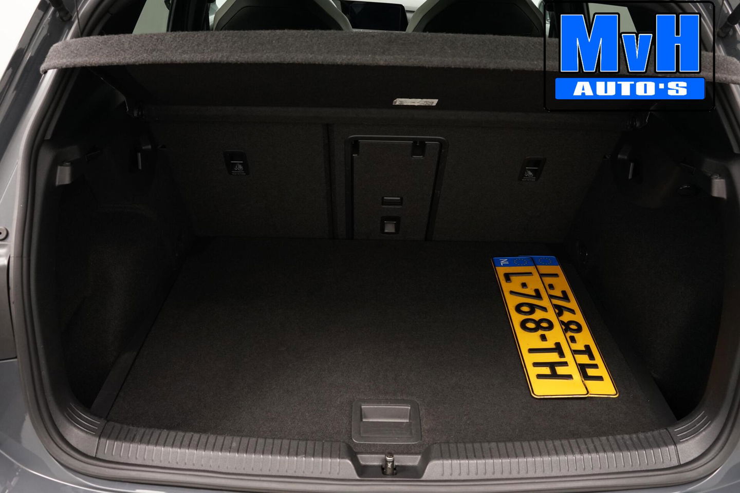 Volkswagen Golf 1.5 eTSI R-Line|PANO|IQ-LIGHT|SPORTSTOEL|LUXE!