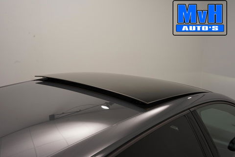 Volkswagen Golf 1.5 eTSI R-Line|PANO|IQ-LIGHT|SPORTSTOEL|LUXE!