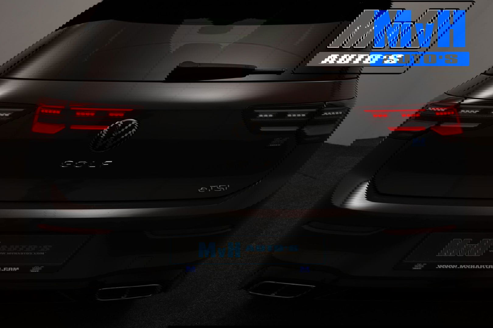 Volkswagen Golf 1.5 eTSI R-Line|PANO|IQ-LIGHT|SPORTSTOEL|LUXE!