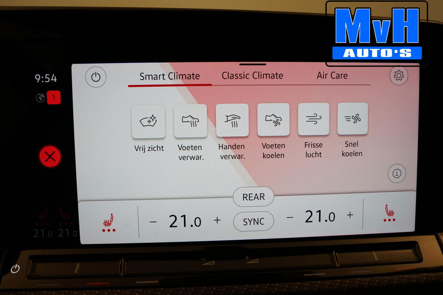 Volkswagen Golf 1.5 eTSI R-Line|PANO|IQ-LIGHT|SPORTSTOEL|LUXE!