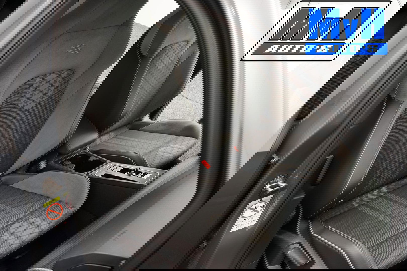 Volkswagen Golf 1.5 eTSI R-Line|PANO|IQ-LIGHT|SPORTSTOEL|LUXE!