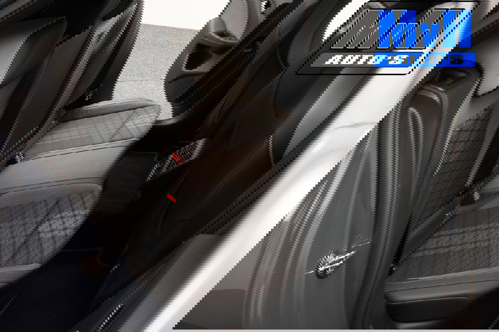 Volkswagen Golf 1.5 eTSI R-Line|PANO|IQ-LIGHT|SPORTSTOEL|LUXE!