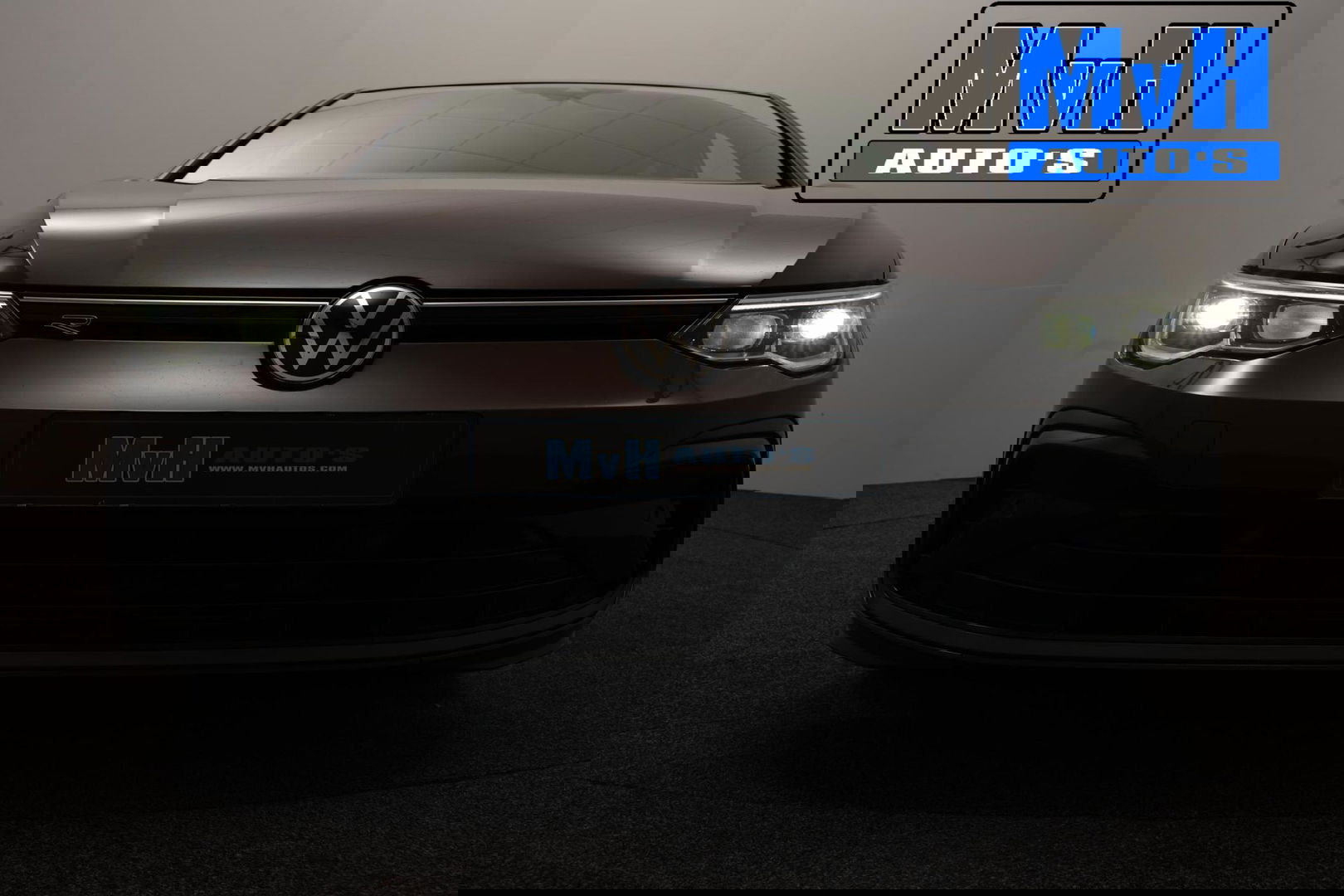 Volkswagen Golf 1.5 eTSI R-Line|PANO|IQ-LIGHT|SPORTSTOEL|LUXE!