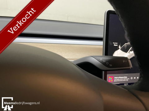 Tesla Model Y RWD - 60 KWH - NIEUW - TREKHAAK - FULL OPTIE