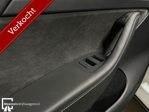 Tesla Model Y RWD - 60 KWH - NIEUW - TREKHAAK - FULL OPTIE